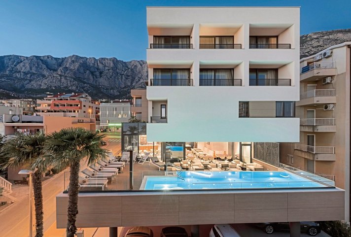 Hotel Ani
