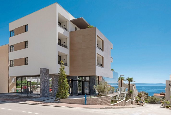 Hotel Ani