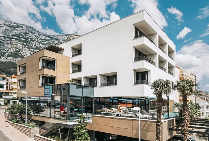 Hotel Ani