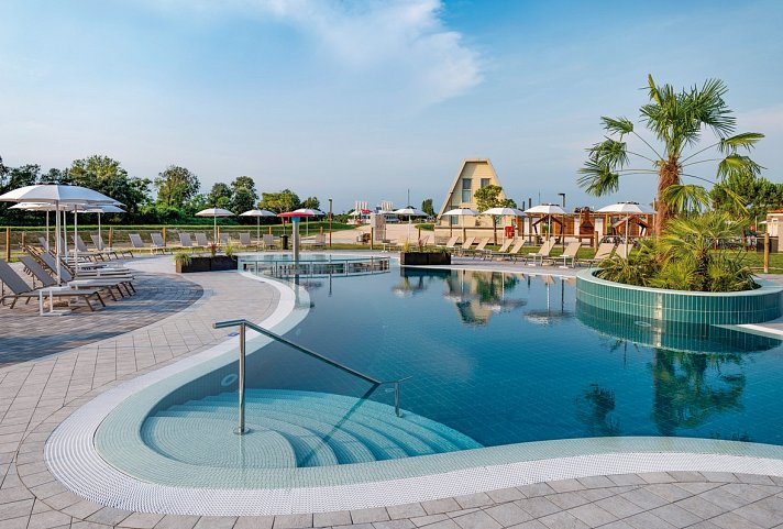 Marina Azzurra Resort