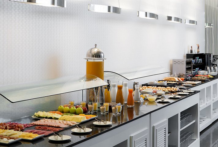 NH Barcelona Diagonal Center