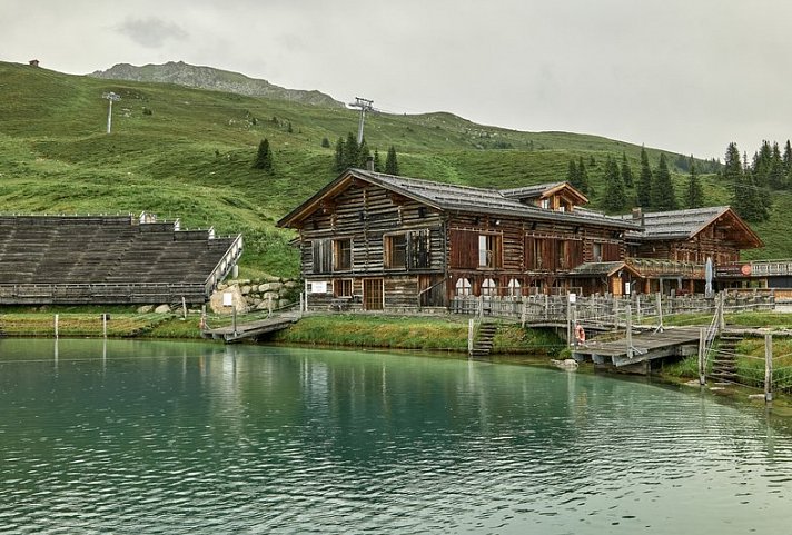 Madrisa Lodge