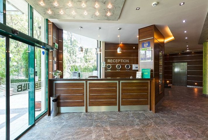 Hotel L&B
