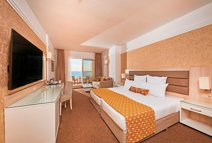 Dreams Sunny Beach Resort & Spa