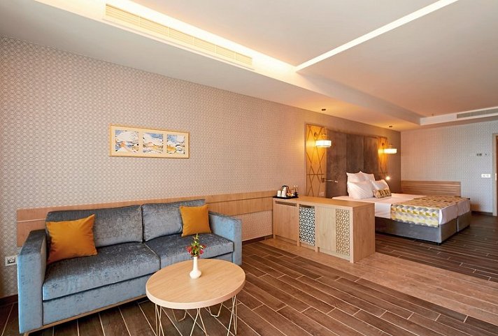 Secrets Sunny Beach Resort & Spa