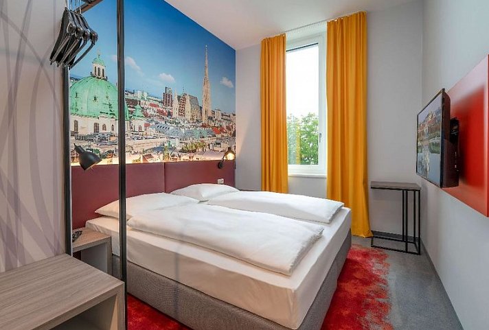 Campanile Vienna South