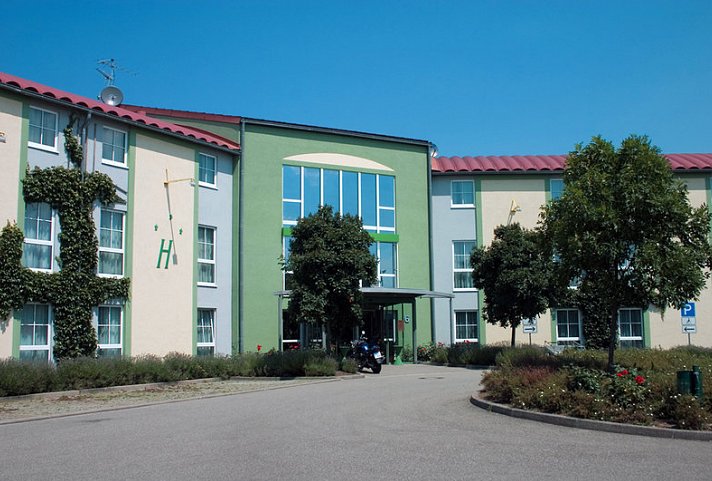 Highway-Hotel