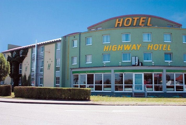 Highway-Hotel