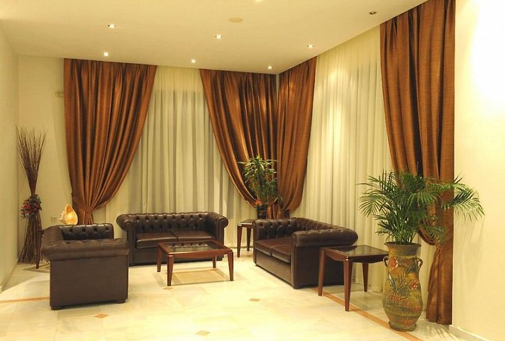 Vantaris Palace