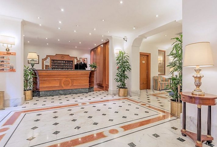 Raeli Hotel Luce