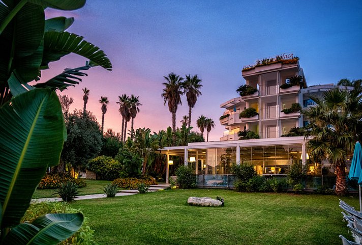 Acacia Palace
