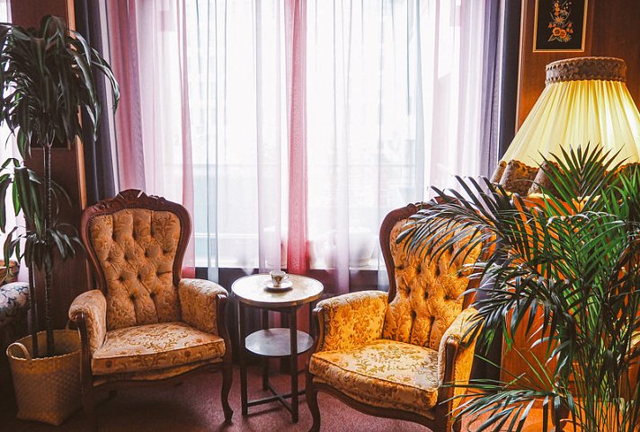 Tante ALMA's Mülheimer Hotel