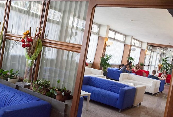 Auto Park Hotel