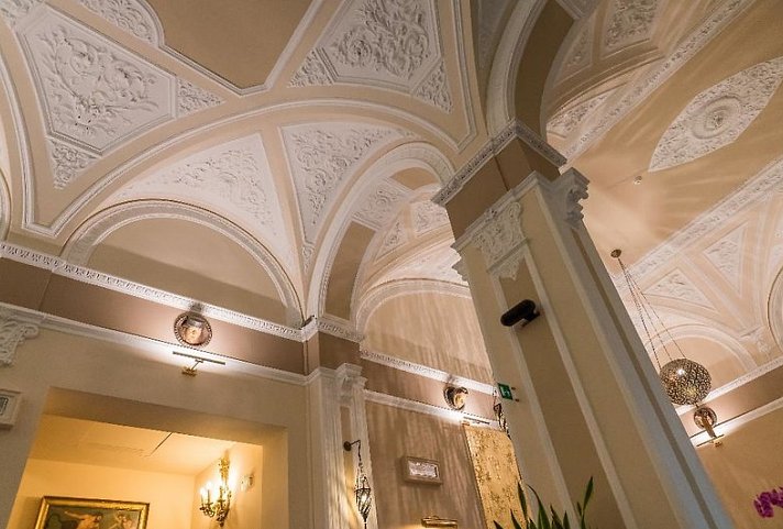 Bernini Palace