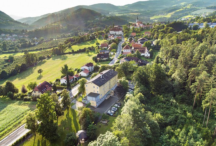 JUFA Hotel Stubenbergsee
