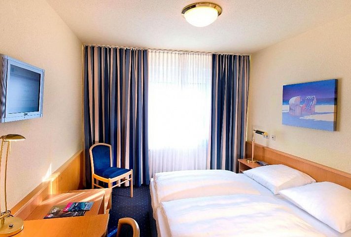 TRYP By Wyndham Luebeck Aquamarin