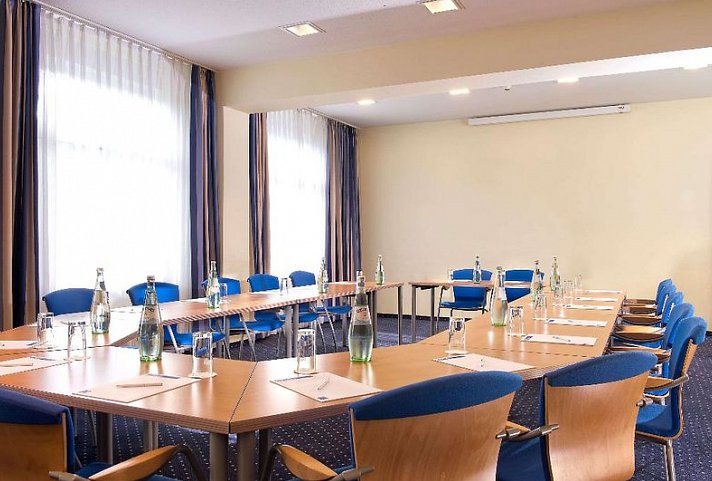 TRYP By Wyndham Luebeck Aquamarin