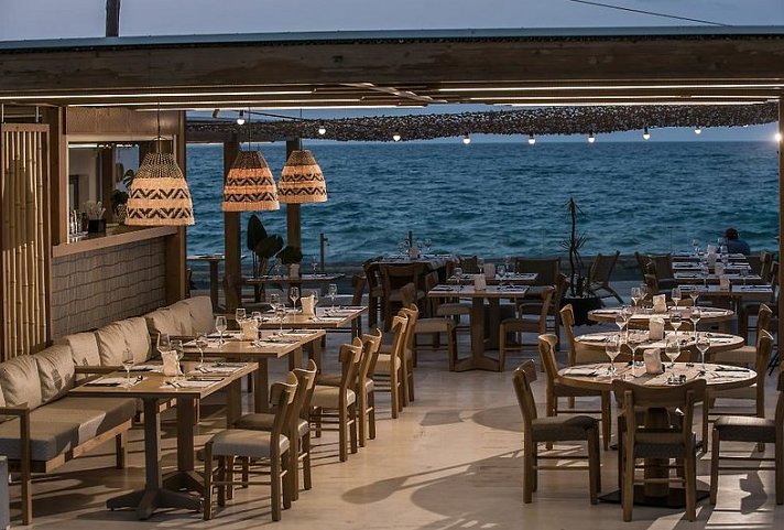 Enorme Maya Beach Hotel