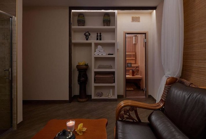 HONOUR AND GRACE HOTEL