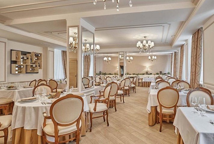 Honour and Grace Hotel
