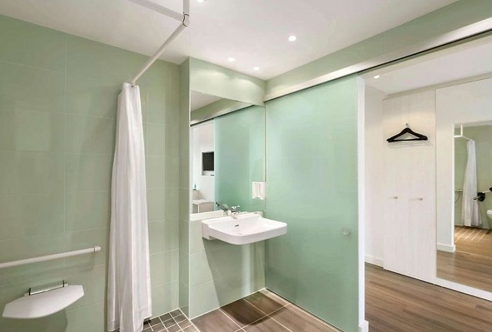 Super 8 by Wyndham Munich City North
