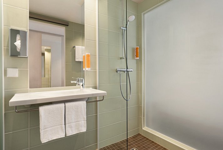 Super 8 by Wyndham Augsburg