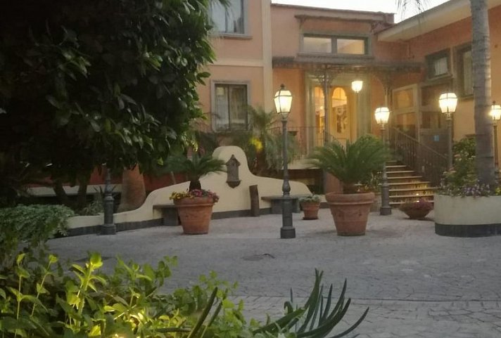 Buono Hotel