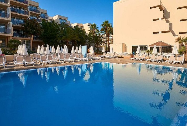 Protur Floriana Resort