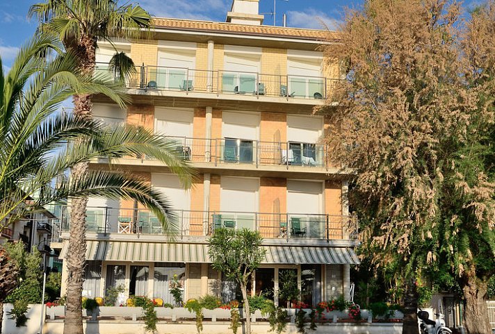 Petit Hotel