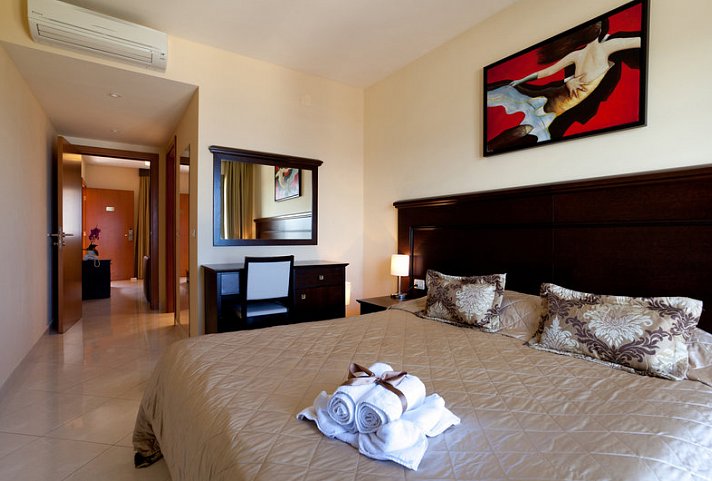 Blue Waves Resort