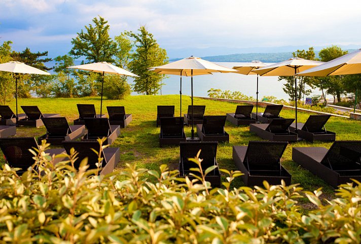 Blue Waves Resort