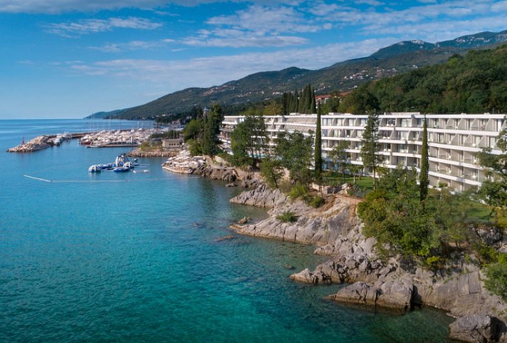 Hotel I'i'i