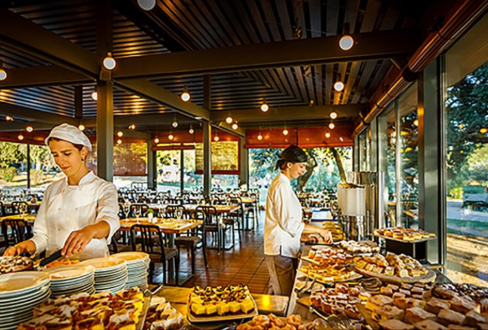 Maistra Select Amarin Resort