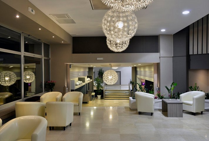 Grand Hotel Adriatic I
