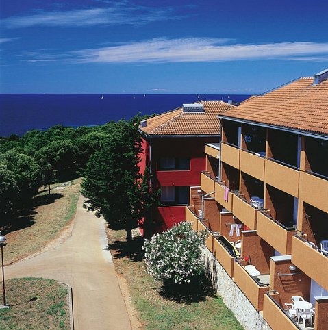 Lanterna Resort