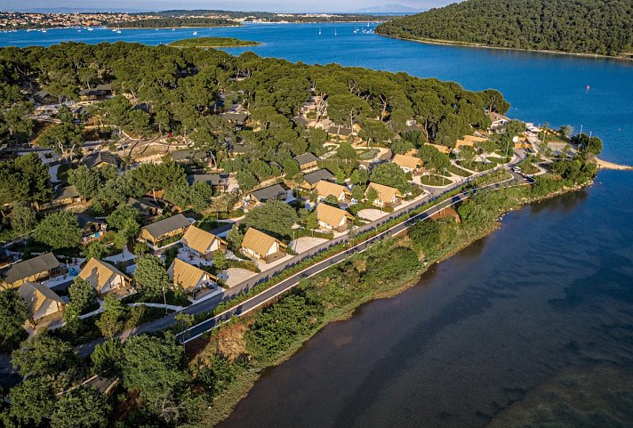 Arena One 99 Glamping