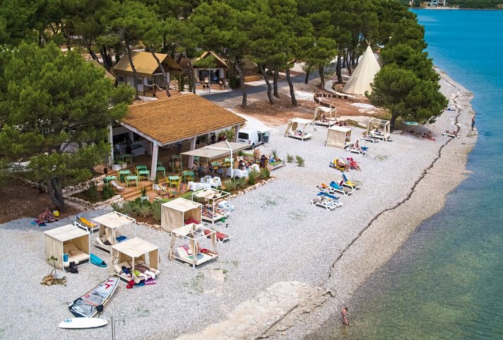 Arena One 99 Glamping