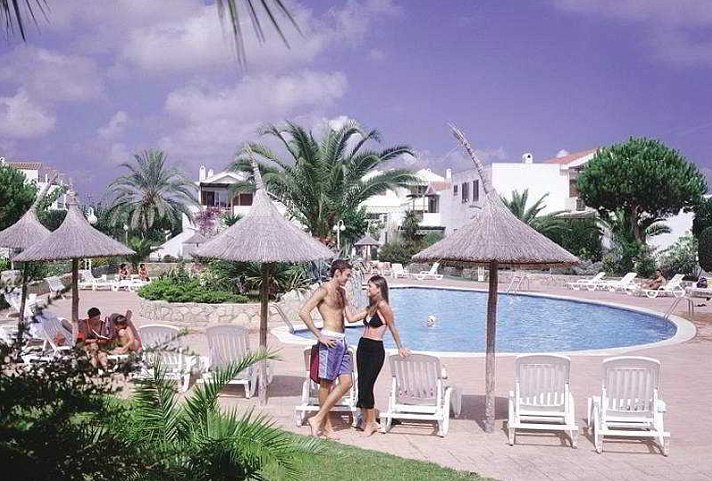 Apartamentos Estival Park