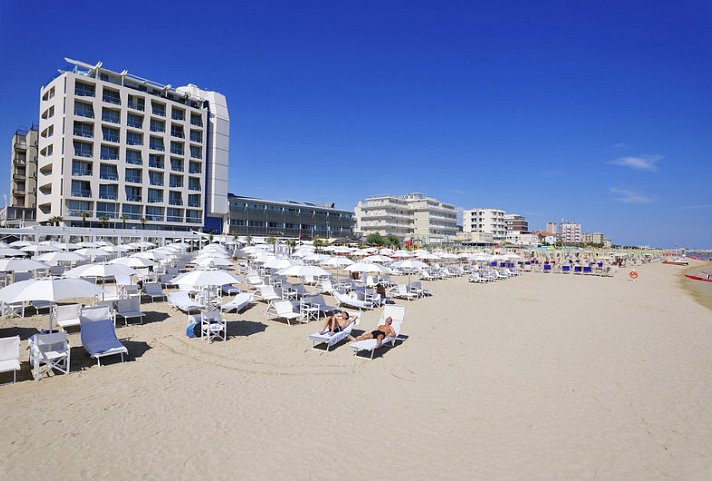 Excelsior Hotel, Spa & Lido