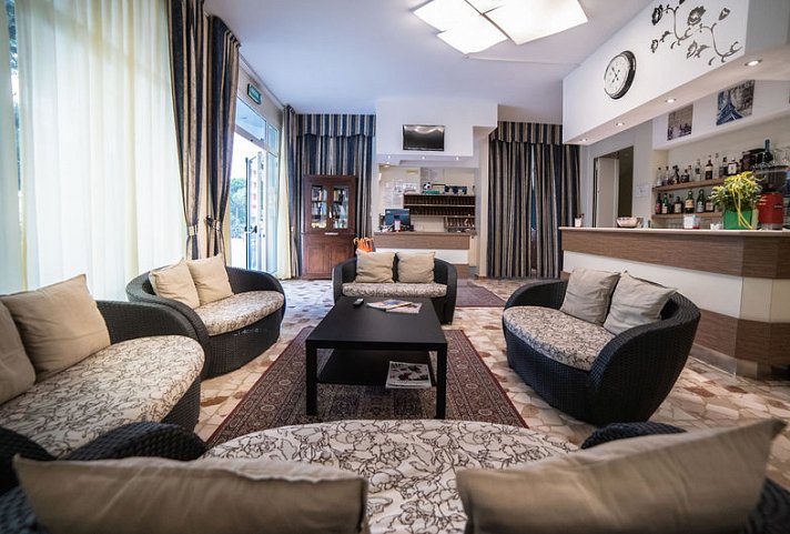 Hotel Sayonara