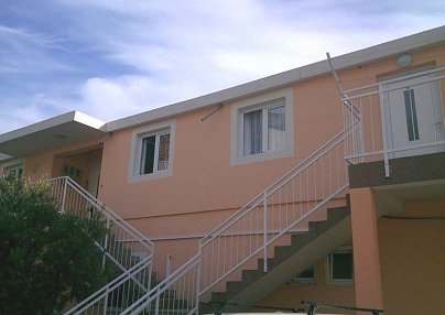 Apartments Jela Makarska