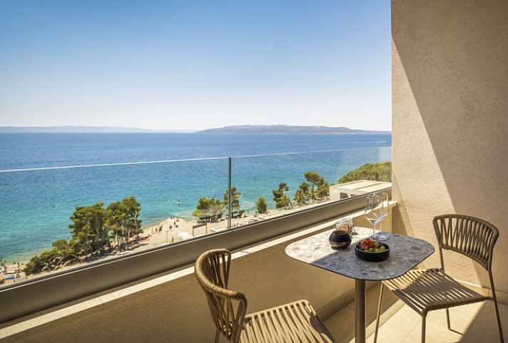 Aminess Khalani Beach Hotel