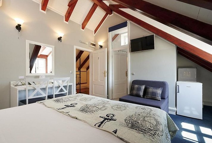 Palace Central Square