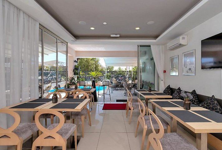Aparthotel Flora