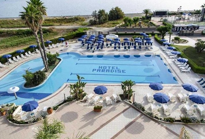 Hotel Village Paradise