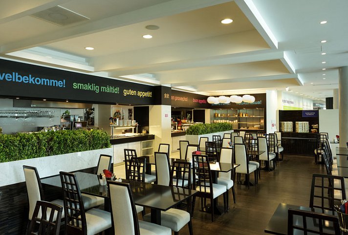 Meriton Grand Conference & Spa Hotel