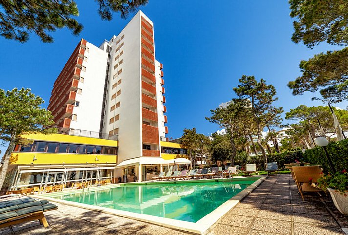 American Hotel