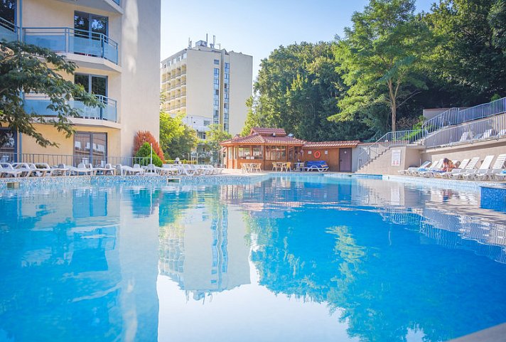 Royal Hotel