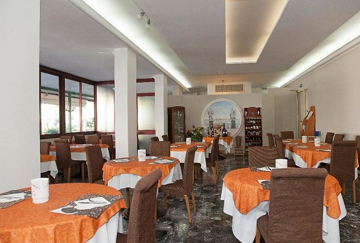 Ute Hotel