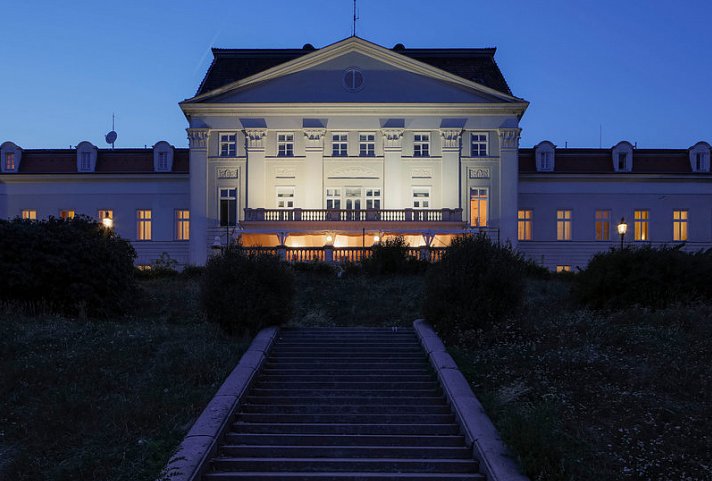 Austria Trend Schloss Wilhelminenberg